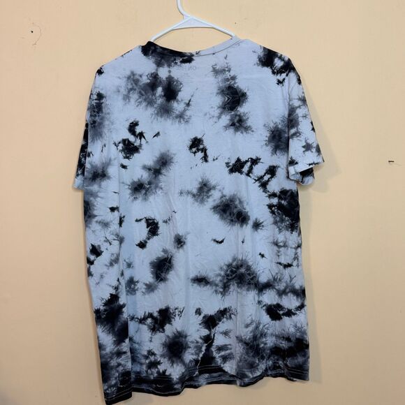 On Fire distressed tie-dye t-shirt with a "Kindness" graphic size 2X - Picture 5 of 5